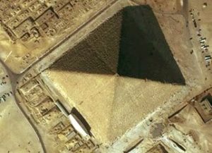 Ocho caras de la Pirámide